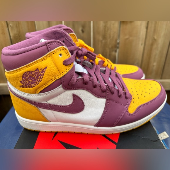 Air Jordan 1 Retro High OG. Band of Brothers - Picture 6 of 12